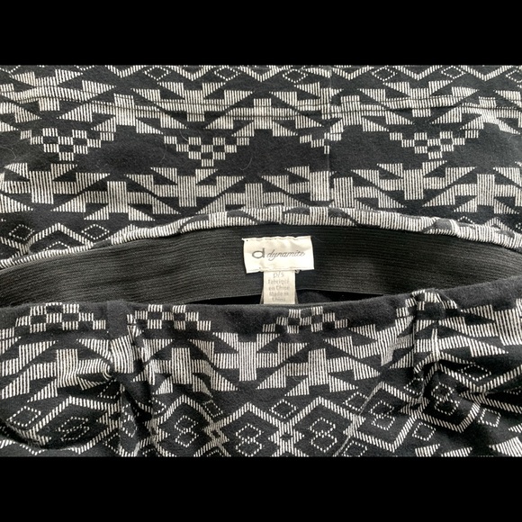 Dynamite Patterned Mini Skirt - Picture 2 of 2